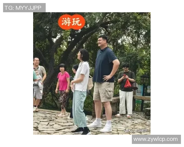 小孩调侃姚明身高引发热议网友纷纷点赞幽默风趣的互动瞬间 小孩调侃姚明身高引发热议网友纷纷点赞幽默风趣的互动瞬间