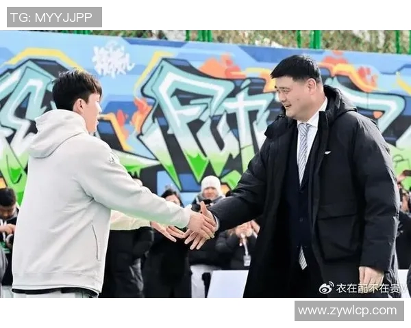 法尔与波尔的篮球传奇与姚明的伟大影响力探讨 法尔与波尔的篮球传奇与姚明的伟大影响力探讨